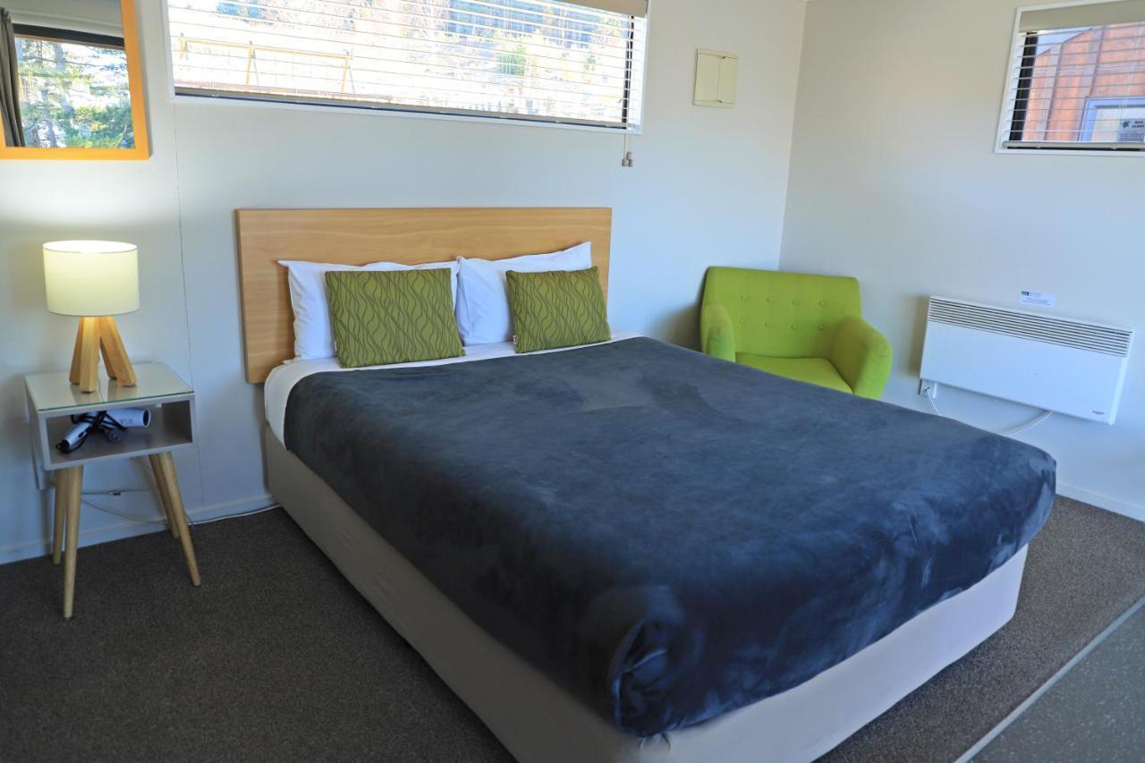 Large Ensuite Cabin,1366424735:JPEG